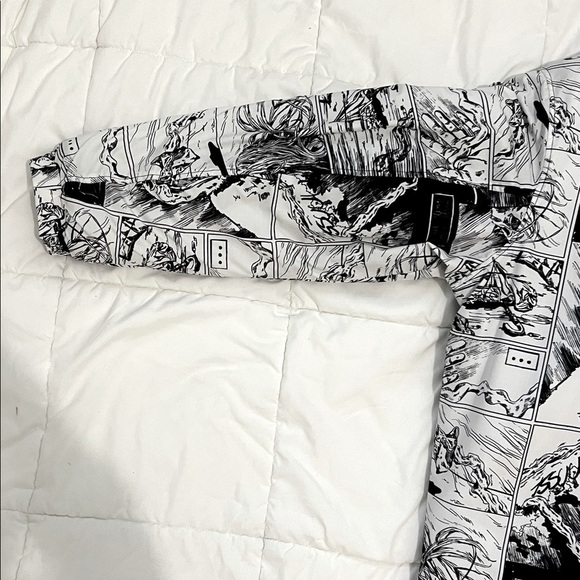 NWOT Zara Monochrome Comic Strip Graphic Puff Style Jacket - Picture 6 of 8